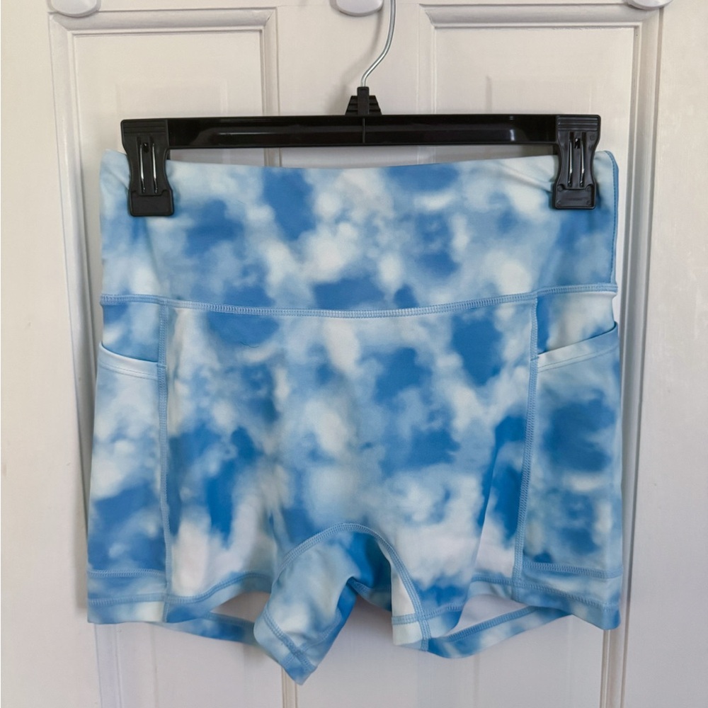 Women’s Blue Cloud Print Athletic Shorts with Pockets